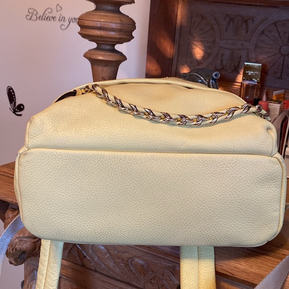 Michael Kors, yellow backpack with gold chain accent - Picture 10 of 14